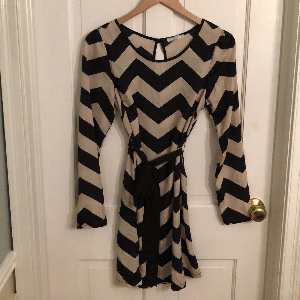 EUC Ezra Chevron Dress
